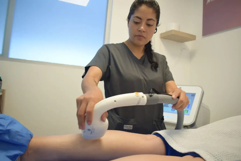 Depilacion-robotica-laser-clinica-de-dermatologia-robotica-scaled