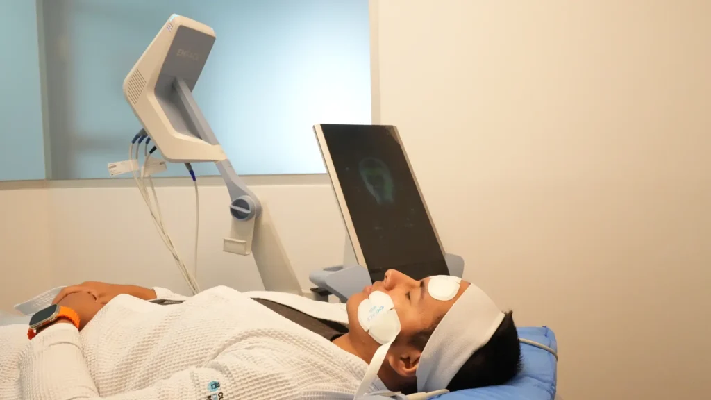 Que son las arrugas faciales y como tratarlas- clinica de dermatologia robotica