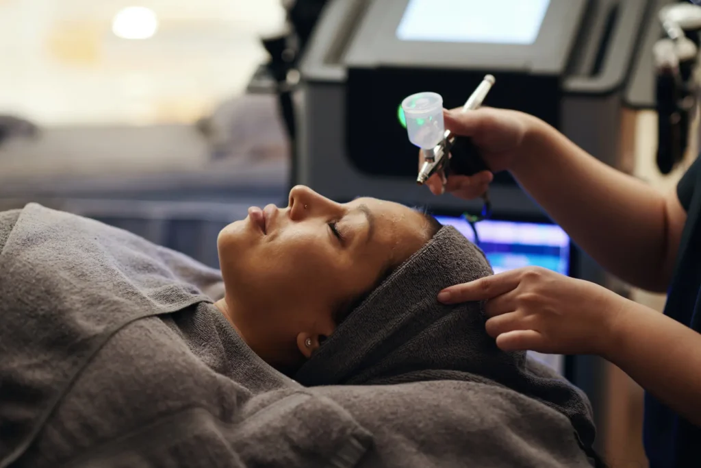 manchas negras en la piel | Clínica de Dermatología Robótica tratamiento con Nuera Tight clinica de dermatologia robotica